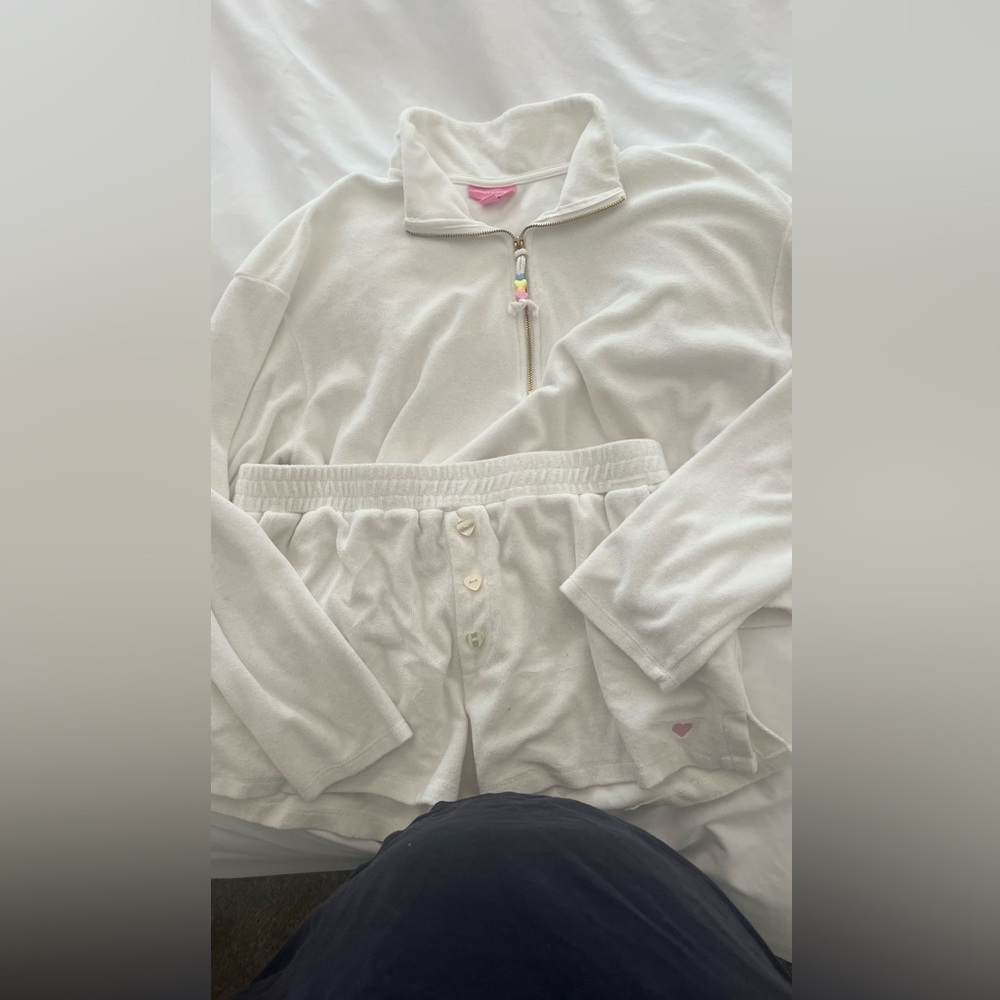 White outfit Stoney Clover